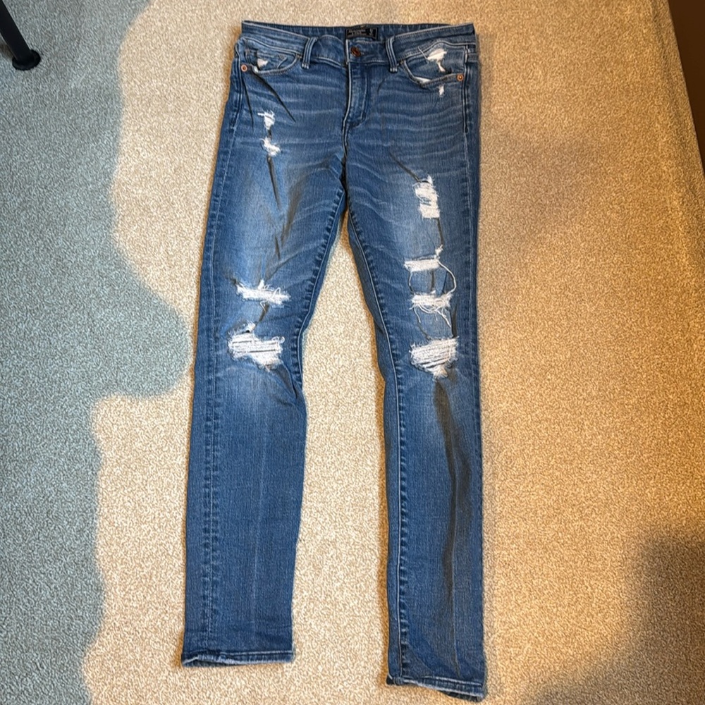 Abercrombie & Fitch Harper Super Skinny Ripped Jeans